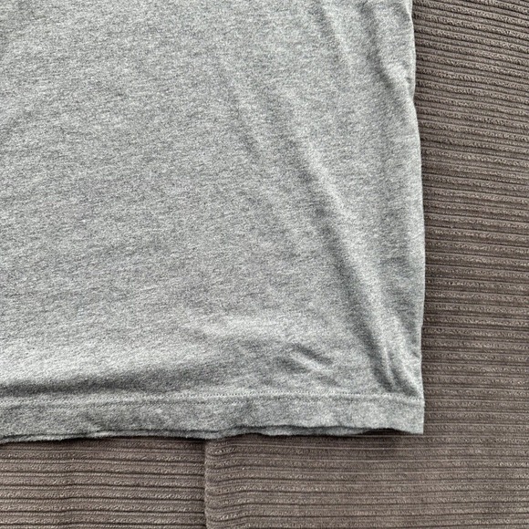 Uniqlo Kevin Lyons T-Shirt Men L Large Gray Cotton Mickey Mouse Doughnut Top. - Picture 7 of 11